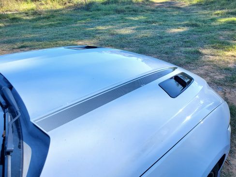 Used 2017 Ford Mustang GT Premium image 15