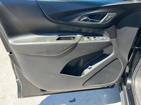 Used 2024 Chevrolet Equinox LT AWD/4WD image 17
