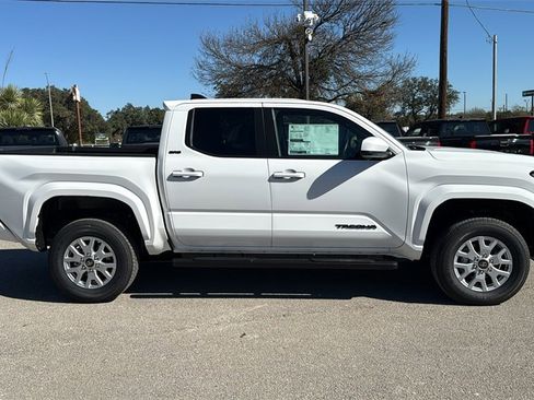 New 2026 Toyota Tacoma SR5 image 7