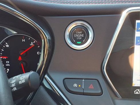 Used 2021 Chevrolet Blazer RS w/ Enhanced Convenience Package FWD image 24