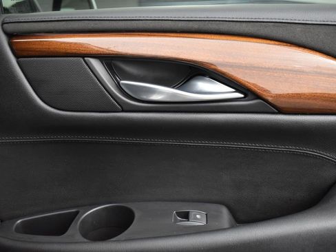 Used 2016 Cadillac Escalade Luxury image 31
