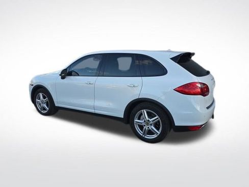 Used 2014 Porsche Cayenne S image 1