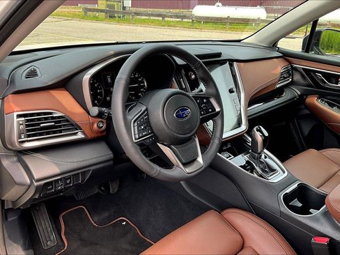 Used 2025 Subaru Outback Touring XT image 14