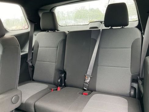 Used 2023 Chevrolet Traverse LT w/ LPO, Floor Liner Package AWD/4WD image 9