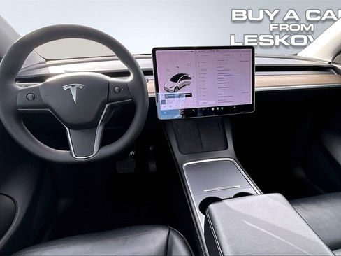 Used 2021 Tesla Model Y Long Range image 16