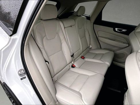 New 2026 Volvo XC60 T8 Ultra w/ Protection Package Premier image 10