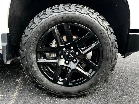 Used 2023 Chevrolet Silverado 1500 LT Trail Boss image 13