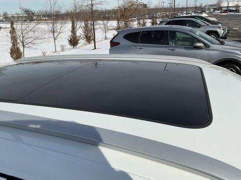 Used 2020 Volkswagen Atlas Cross Sport SEL image 18