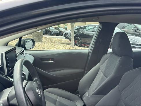 Used 2021 Toyota Corolla LE FWD image 22