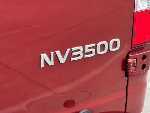 Used 2018 Nissan NV 3500 S RWD image 36