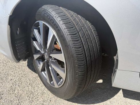 Used 2017 Nissan Altima 2.5 SV FWD image 3