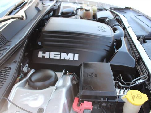 Used 2010 Dodge Challenger R/T RWD image 32