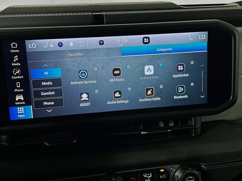 Used 2025 Jeep Wrangler Sahara w/ Safety Group image 22