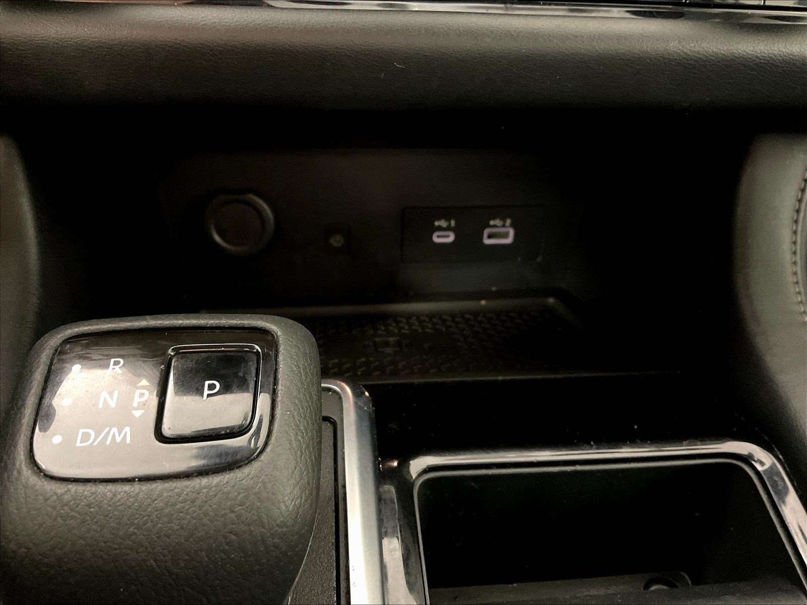 Used 2023 Nissan Pathfinder SL AWD/4WD image 16