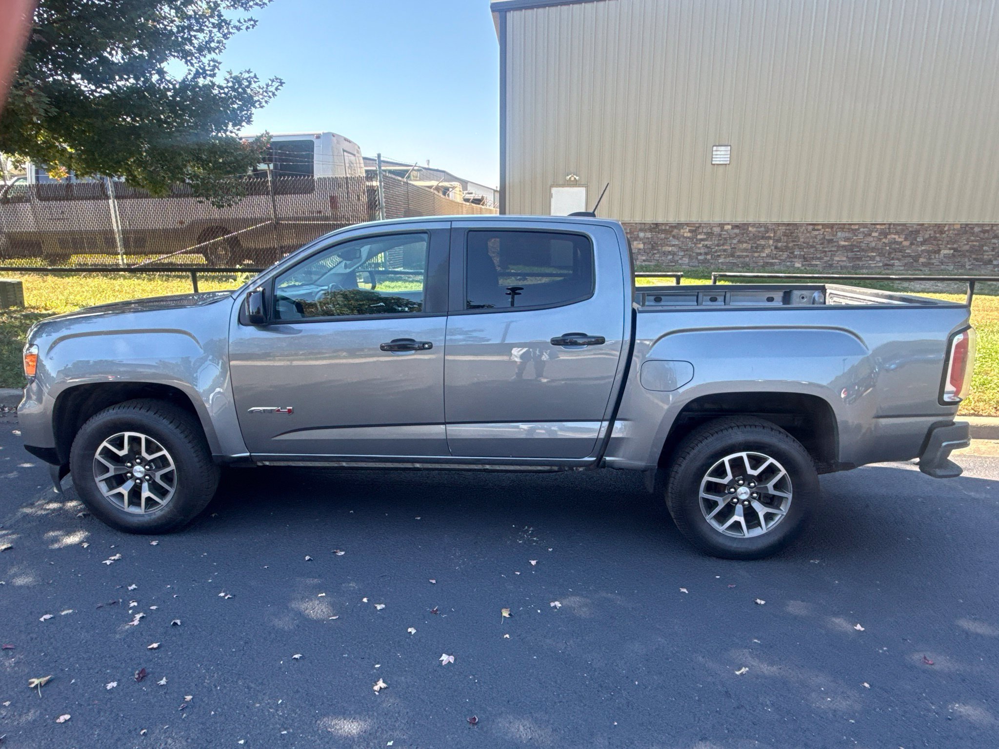 Used 2022 GMC Canyon AT4 AWD/4WD image 8