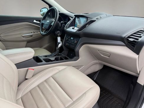 Used 2018 Ford Escape SEL image 40