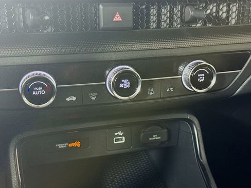 Used 2025 Honda CR-V LX image 17