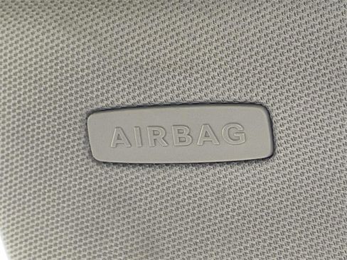 Used 2014 Mercedes-Benz C 250 Sedan image 30