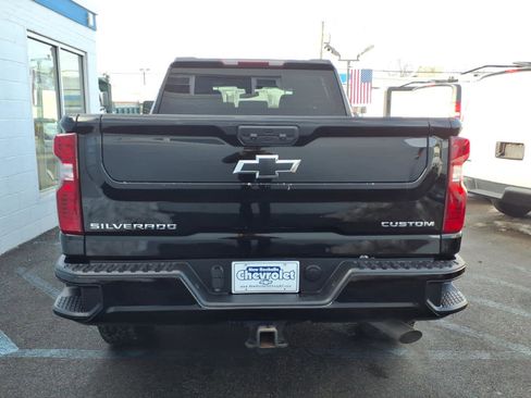 Used 2023 Chevrolet Silverado 2500 Custom w/ Custom Convenience Package AWD/4WD image 5