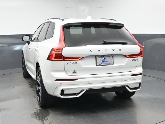 Used 2024 Volvo XC60 B5 Ultimate w/ Protection Package Premier AWD/4WD image 7