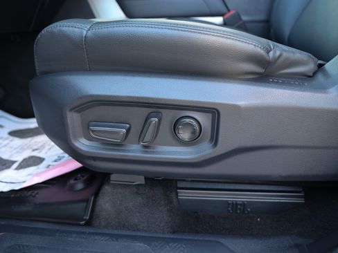 Used 2025 Toyota Tundra Limited image 33