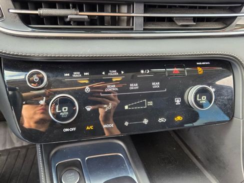 Used 2023 INFINITI QX60 Pure image 25