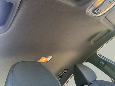 Used 2025 Hyundai Elantra SE w/ Cargo Package FWD image 13