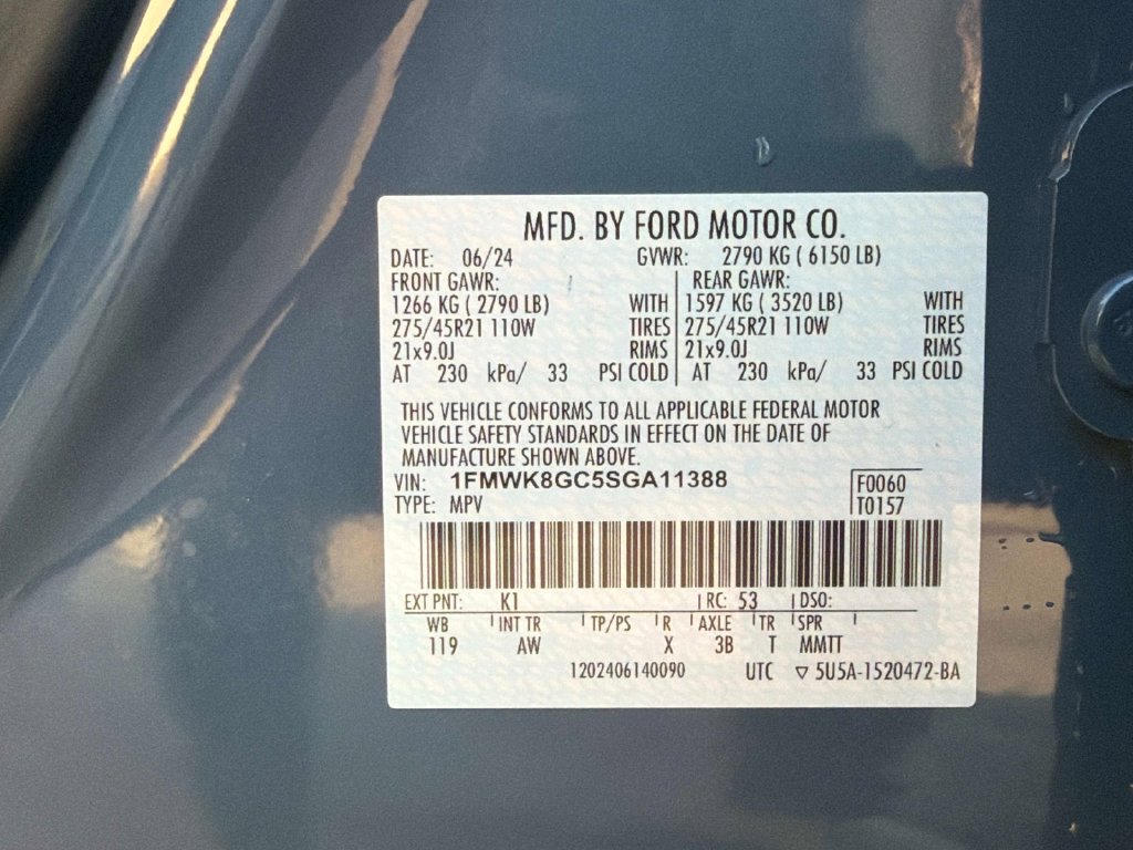 Used 2025 Ford Explorer ST AWD/4WD image 38