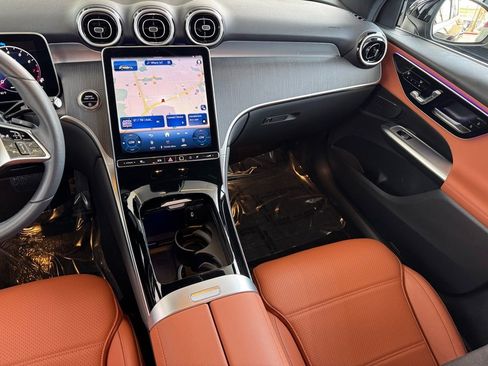 Certified 2025 Mercedes-Benz GLC 300 GLC 300 image 18