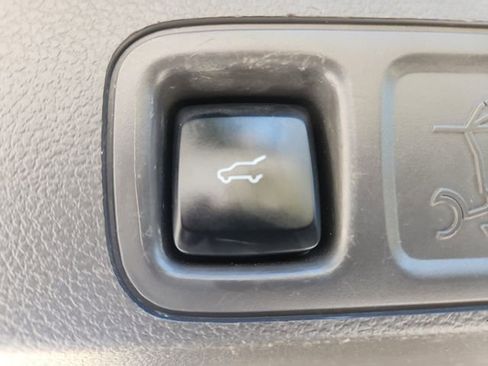 Used 2019 Ford Expedition Max XLT w/ Equipment Group 202A image 6