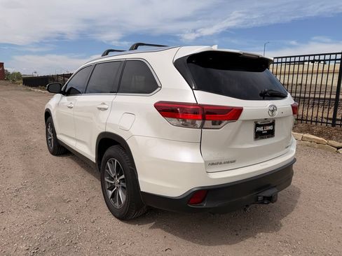 Used 2019 Toyota Highlander XLE AWD/4WD image 5