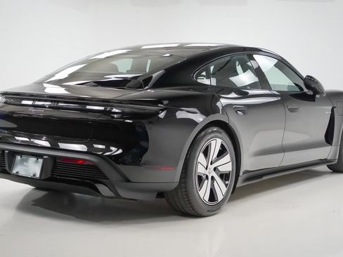 Certified 2025 Porsche Taycan image 10