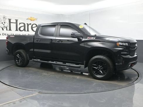 Used 2021 Chevrolet Silverado 1500 LT Trail Boss w/ Bed Protection Package AWD/4WD image 6