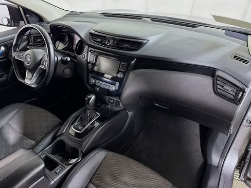 Used 2022 Nissan Rogue Sport SV w/ Technology Package image 27