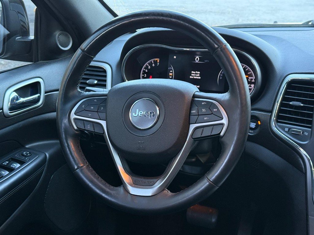 Used 2018 Jeep Grand Cherokee Altitude AWD/4WD image 11