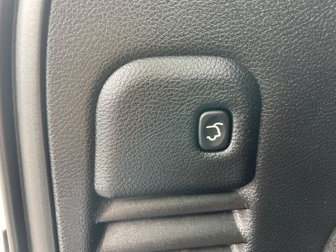 Used 2020 Jeep Grand Cherokee Limited image 27