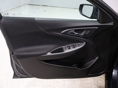 Used 2023 Chevrolet Malibu RS image 13