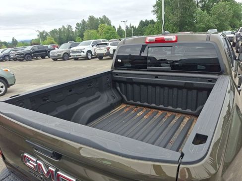 Used 2023 GMC Canyon AT4 w/ AT4 Premium Package AWD/4WD image 7
