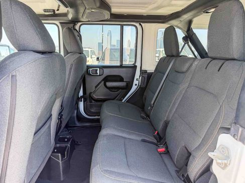 Used 2024 Jeep Wrangler Unlimited Sport AWD/4WD image 18