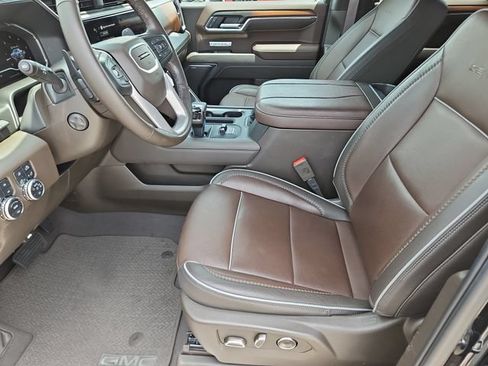 Used 2025 GMC Sierra 1500 Denali w/ Denali Reserve Package AWD/4WD image 13