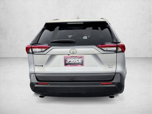 Used 2025 Toyota RAV4 XLE image 6