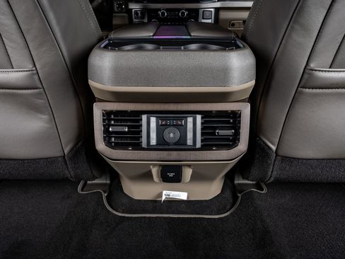 Used 2026 Ford F450 Platinum w/ Platinum Plus Package image 33