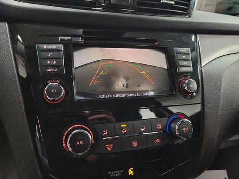 Used 2021 Nissan Rogue Sport S image 15