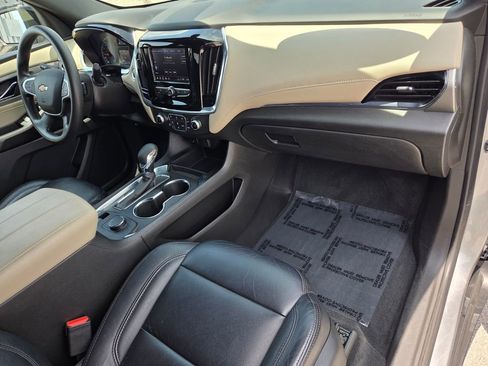 Certified 2023 Chevrolet Traverse LS FWD image 18