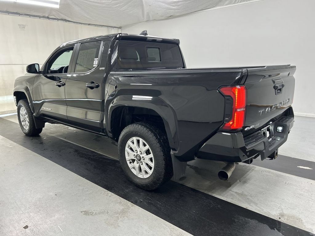 Used 2024 Toyota Tacoma SR5 AWD/4WD image 7