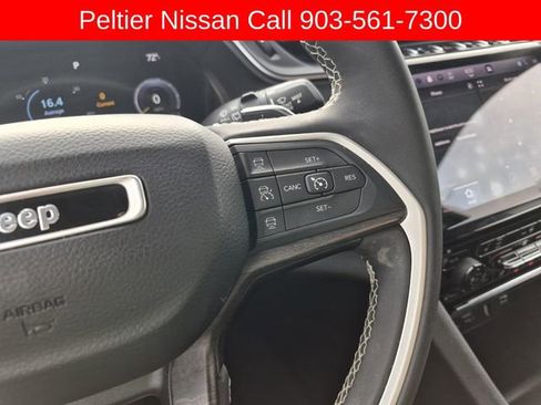 Used 2023 Jeep Grand Cherokee Limited w/ Black Appearance Package RWD image 31