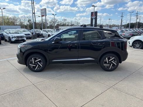 New 2026 Nissan Kicks SV w/ Cold Weather Package FWD image 4