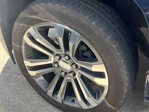 Used 2019 GMC Yukon Denali w/ Denali Ultimate Package AWD/4WD image 10