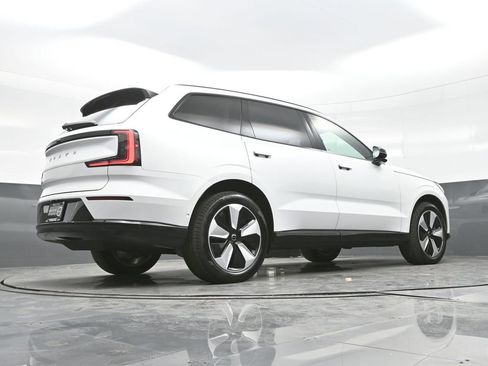 Used 2025 Volvo EX90 Plus image 26
