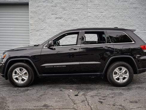 Used 2017 Jeep Grand Cherokee Laredo image 9